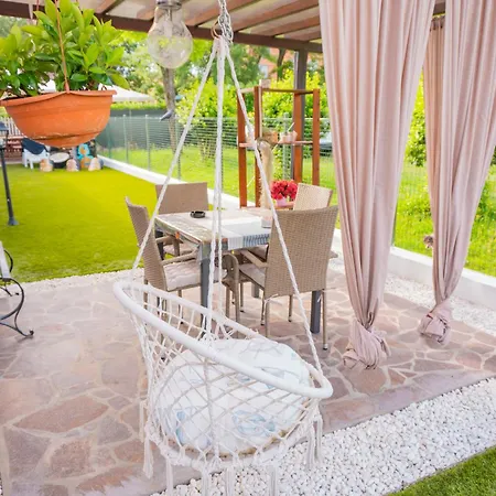 Casa Mirella カヴァッリーノ・トレポルティ