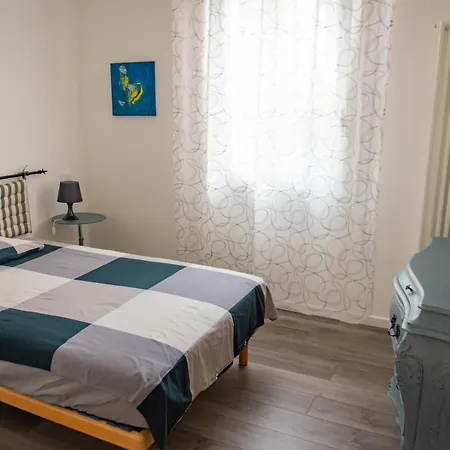 Casa Mirella カヴァッリーノ・トレポルティ